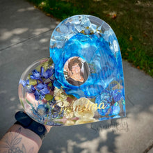 Load image into Gallery viewer, Extra Large Heart Floral Preservation
