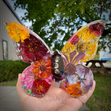 Load image into Gallery viewer, Floral Preservation Memorial Butterfly Keepsake (Large)
