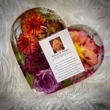 Load image into Gallery viewer, Extra Large Heart Floral Preservation