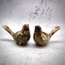 Load image into Gallery viewer, Floral Preservation Memorial Bird Keepsake