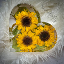 Load image into Gallery viewer, Extra Large Heart Floral Preservation