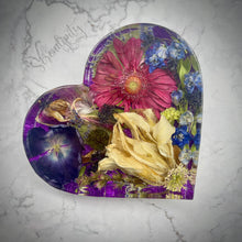 Load image into Gallery viewer, Extra Large Heart Floral Preservation