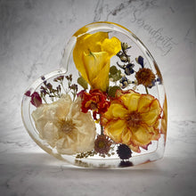Load image into Gallery viewer, Large Heart Floral Preservation
