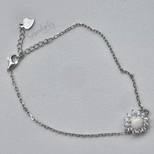 Load image into Gallery viewer, 6mm Breast Milk Stone with a Pointed Halo of Cubic Zirconia Bracelet