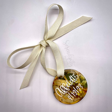 Load image into Gallery viewer, Circle Ornament with Florals