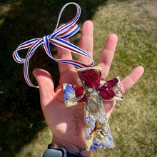 Load image into Gallery viewer, Preserved Floral Cross