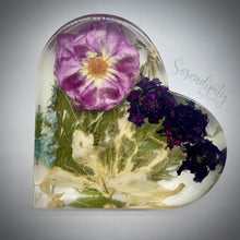 Load image into Gallery viewer, Extra Large Heart Floral Preservation