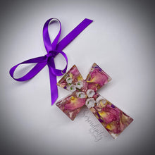 Load image into Gallery viewer, Preserved Floral Cross