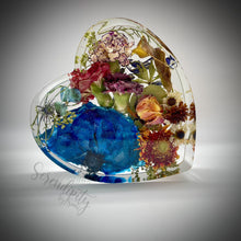 Load image into Gallery viewer, Large Heart Floral Preservation