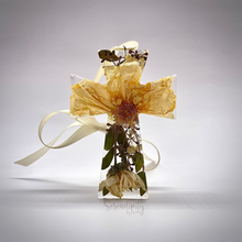 Load image into Gallery viewer, Preserved Floral Cross
