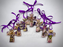 Load image into Gallery viewer, Preserved Floral Cross