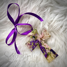 Load image into Gallery viewer, Preserved Floral Cross