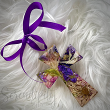 Load image into Gallery viewer, Preserved Floral Cross