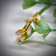Load image into Gallery viewer, Breastmilk Leaf Band Keepsake Ring