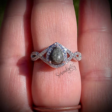Load image into Gallery viewer, 6x8mm Teardrop Infinity Band Cremation Ash Memorial Ring