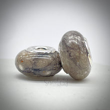 Load image into Gallery viewer, Memorial Keepsake Bead (Floral, Cremation, and Breastmilk)