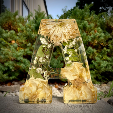 Load image into Gallery viewer, Floral Preservation Resin Letters