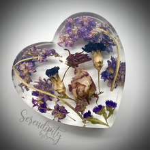Load image into Gallery viewer, Large Heart Floral Preservation