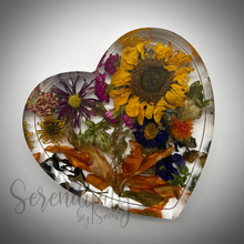 Load image into Gallery viewer, Large Heart Floral Preservation