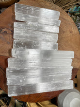 Load image into Gallery viewer, Selenite Wands : 4 inch