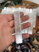 Load image into Gallery viewer, Selenite Wands : 4 inch