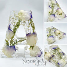 Load image into Gallery viewer, Floral Preservation Resin Letters