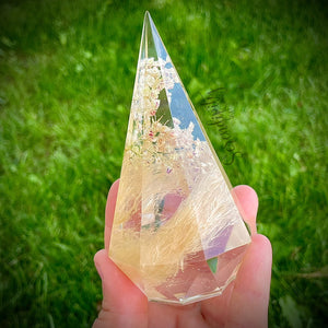 Large Faceted Pyramid Ring Holder