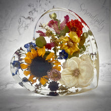 Load image into Gallery viewer, Large Heart Floral Preservation
