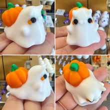 Load image into Gallery viewer, Spooky Halloween Snails
