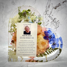 Load image into Gallery viewer, Extra Large Heart Floral Preservation
