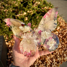 Load image into Gallery viewer, Floral Preservation Memorial Butterfly Keepsake (Large)
