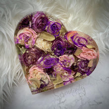 Load image into Gallery viewer, Extra Large Heart Floral Preservation

