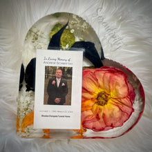Load image into Gallery viewer, Extra Large Heart Floral Preservation

