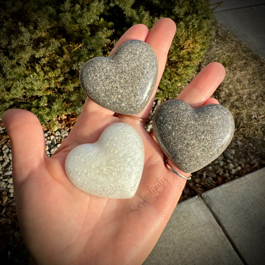 Flat Back Resin Keepsake Heart