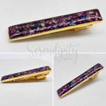 Load image into Gallery viewer, Tie Clip Made of Crushed Florals
