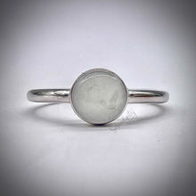 Load image into Gallery viewer, Simple Circle Breast Milk Keepsake Ring
