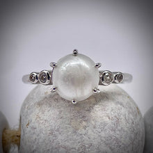 Load image into Gallery viewer, Round Breastmilk Keepsake Ring
